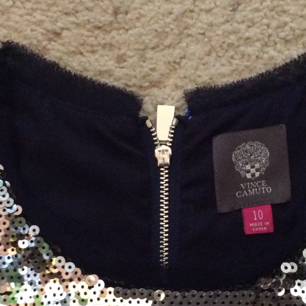 Vince Camuto - Picture 4 of 7